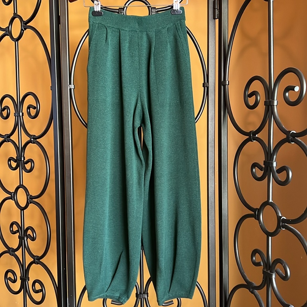 FREE PEOPLE Free-est Freya Short Sleeve
Sweater & Pants Set - Picture 10 of 17